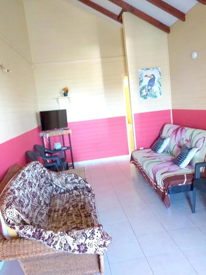 Appartement Charmant Avec Vue Mer A Sainte Rose 46 M² Terrasse Sainte-Rose